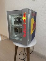 Redbull Getränkekühlschrank mit Glastüre