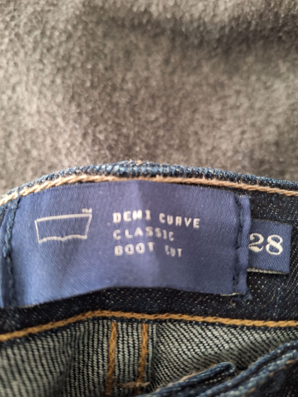 Levi's Jeans: Levis – Usato da Mumpf venduto da SwissDi 3