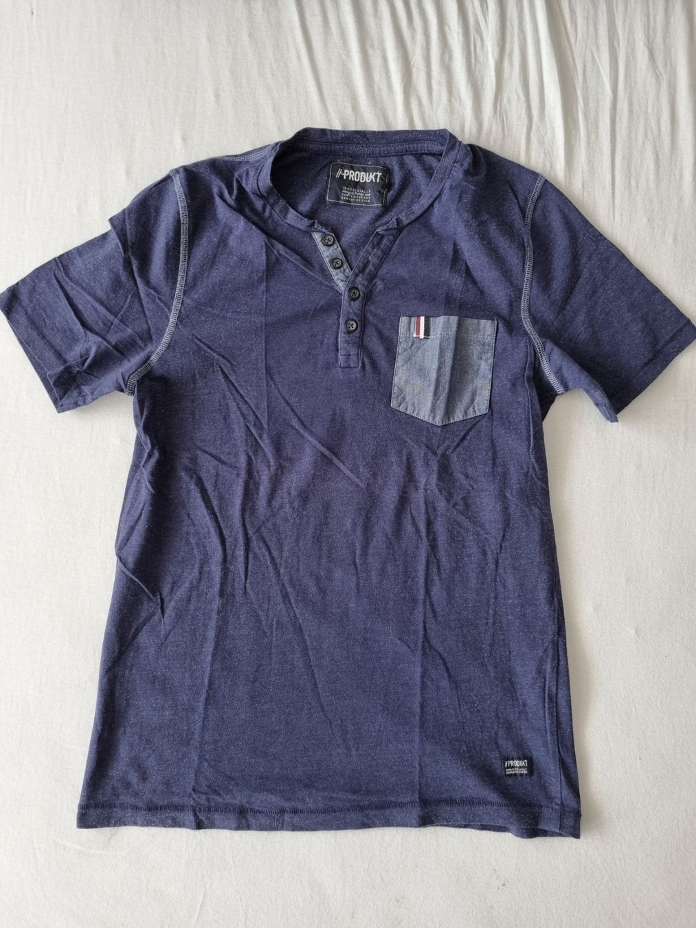 T-shirt: Blaues T-Shirt (Gr. S) – Usato da Gams venduto da tischi97