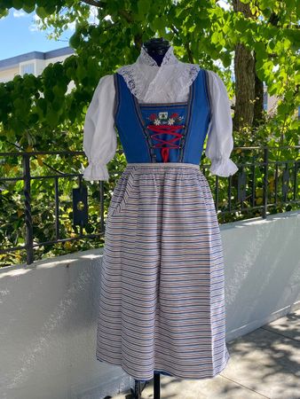 Luzerner Tracht (Schweizer Dirndl)
