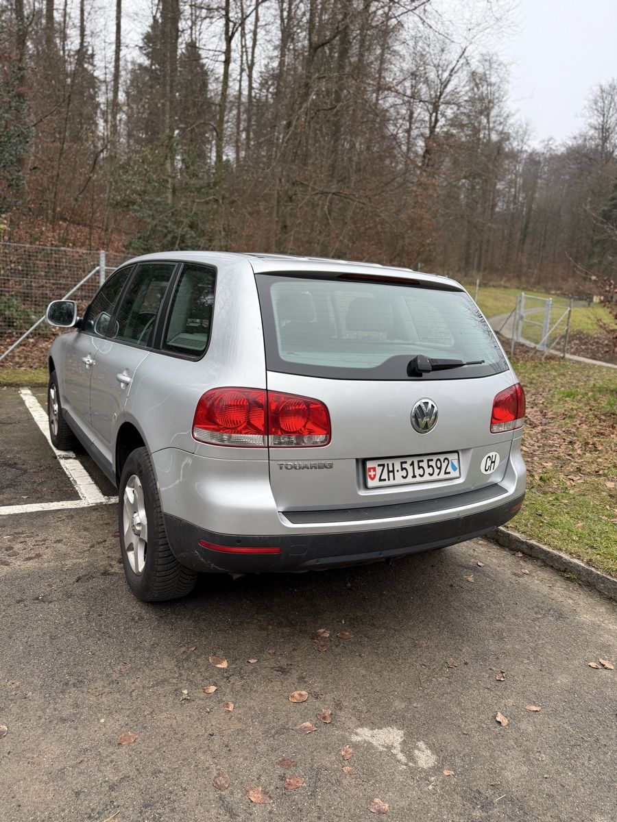 VW Automobili: V W TUAREG  – Usato da zürich venduto da petschaburi 2