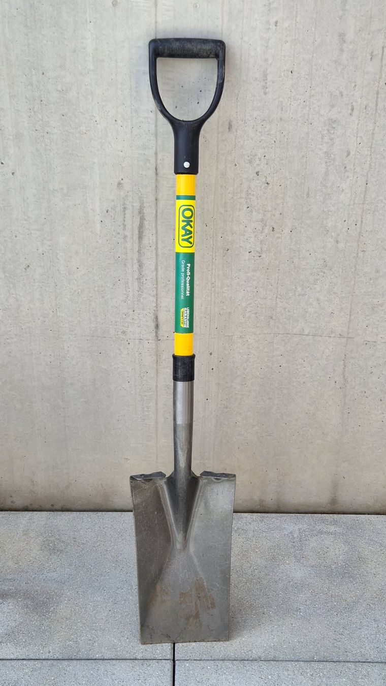 Tutti gli attrezzi: Gartenschaufel / Landi – Usato da Bürglen TG venduto da Liketobuy