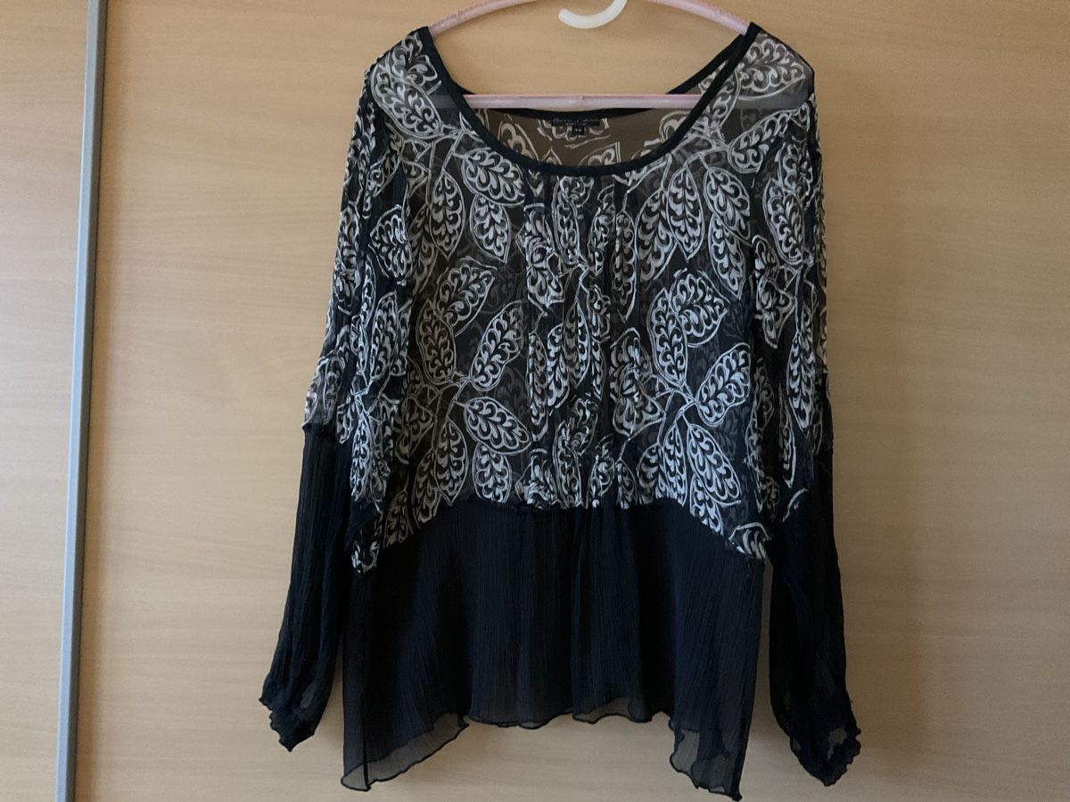 Tuniche: Blouse en soie t.38 – Usato da Murten venduto da Louis1954
