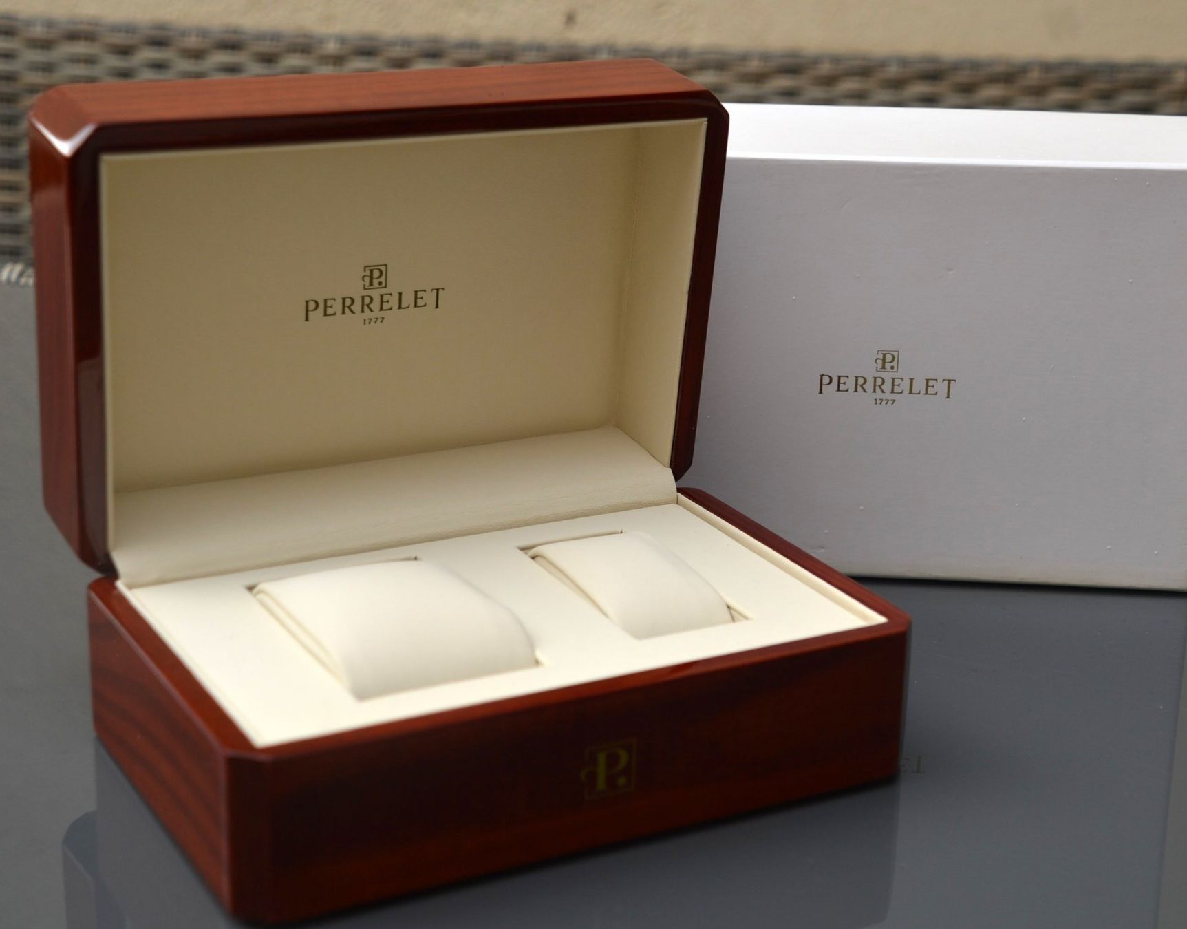 Scatole porta orologi: Uhrenbox  / boîte à montre PERRELET – Nuovo e nell'imballaggio originale da Collonges venduto da Allegree 1