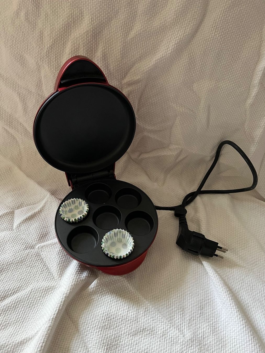 Elettrodomestici da cucina: Muffin Maker rot 7 Mulden – Usato da Fribourg venduto da lea_vz78 2