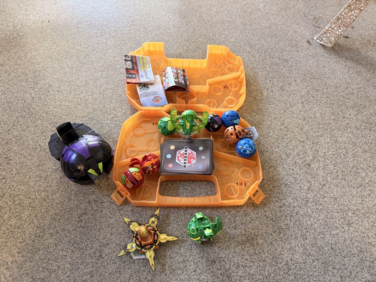 Jouets: Bakugan Set – D'occasion à Lachen SZ par Claudia8281 2