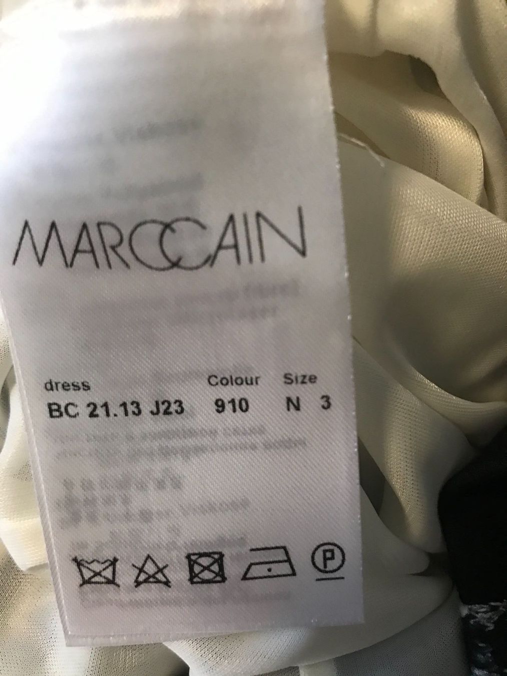 Marc Cain Kleider: Original Kleid von Marc Cain , T3 – Gebraucht aus ZÜRICH von Mitzi-2025 5