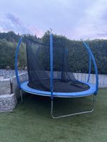 Trampolin mit Sicherheitsnetz blau guter Zustand