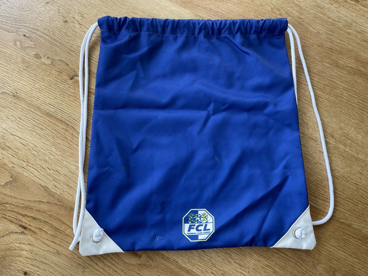 Sonstige Jungenkleidung: FC Luzern Baseballcap und FCL Bag – Gebraucht aus Zürich von piervier4 6