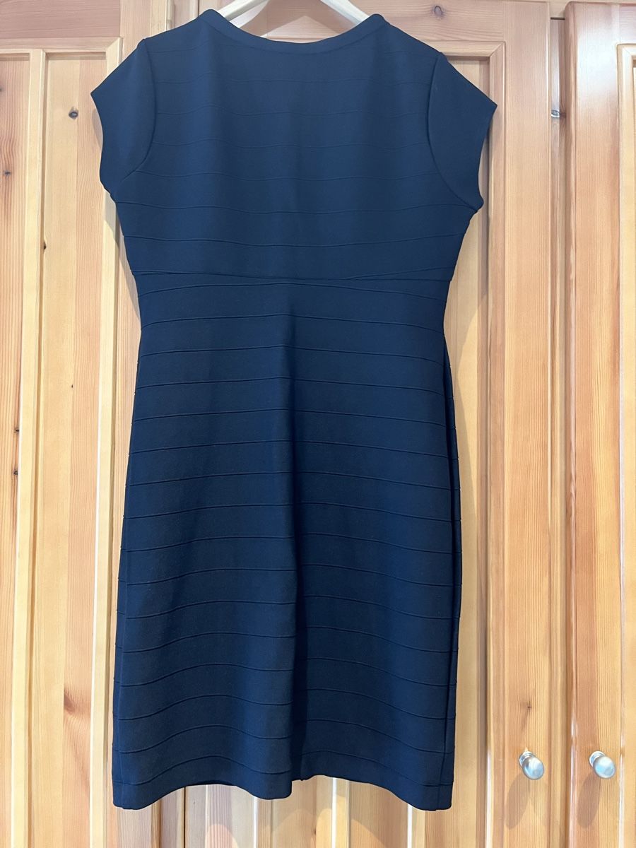 Kleider: Figurbetontes Kleid 42 – Neu (gemäss Beschreibung) aus Saanen von SoniaMichaela 1