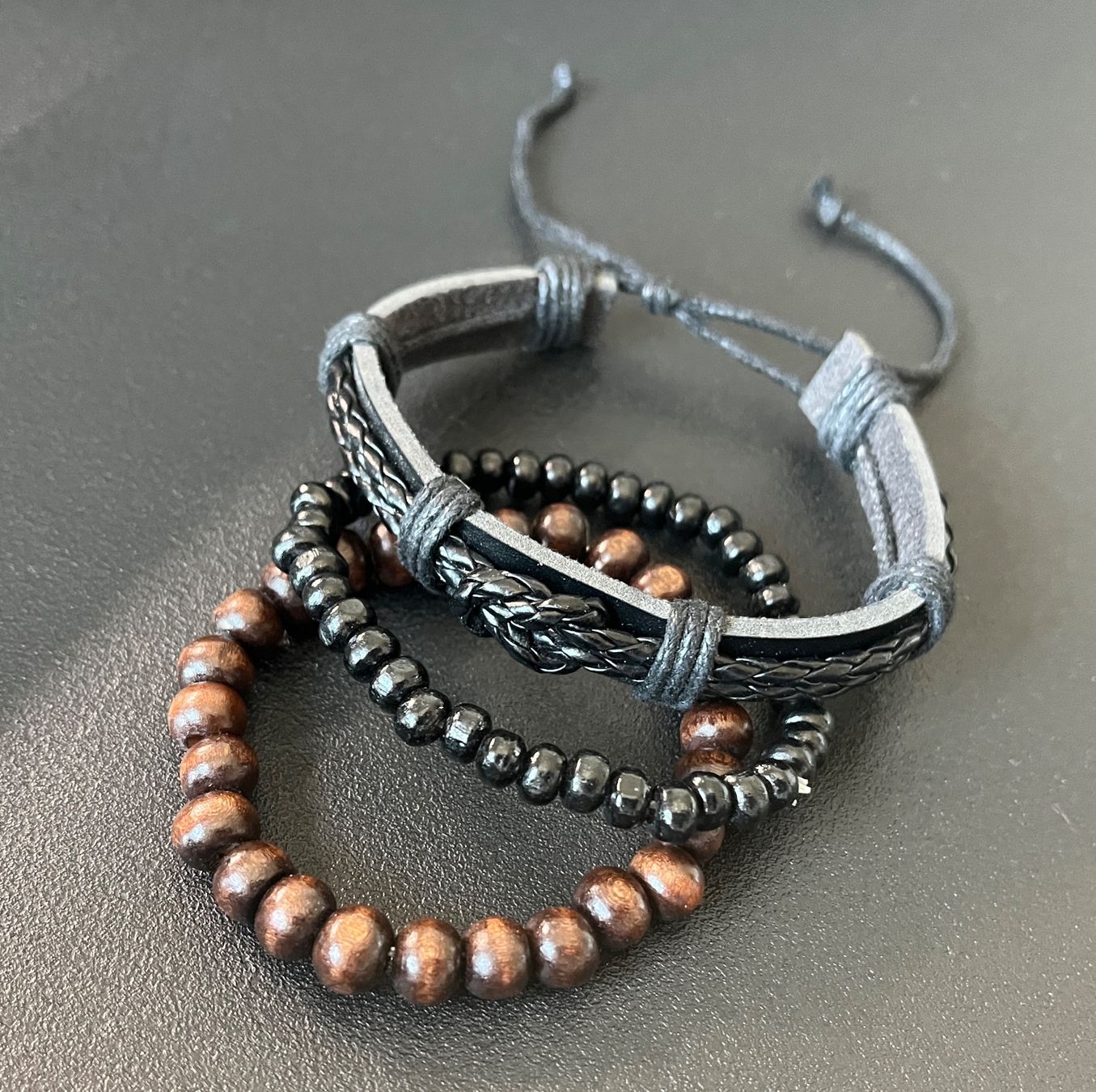 Armbänder & -reifen: Armband - Set Leder mit Rocailles Holzperlen – Gebraucht aus St.Gallen von Marcopolo71 1