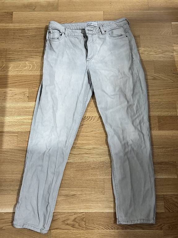 Jeans: Jean Mom – Neu (gemäss Beschreibung) aus Monthey von Susii_M