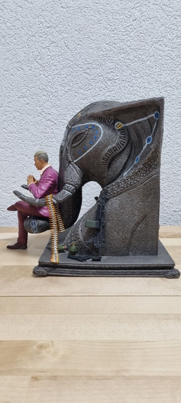 Statuette: Figurine Far Cry 4 Pagan Min – Usato da Monthey venduto da N3D 1