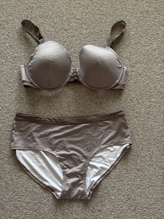 Damen BH- Slip Set, Grösse 85C & 44/46 NEU