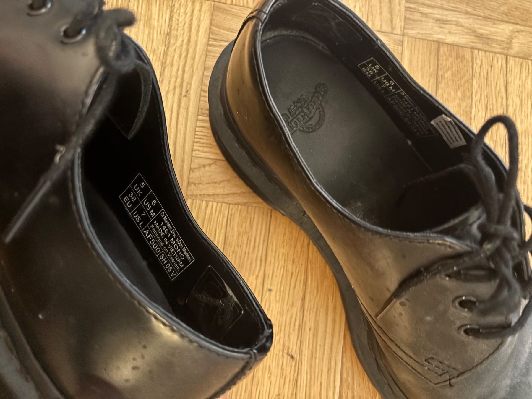 Dr. Martens Scarpe da uomo: DR. MARTENS 1461 HALBSCHUHE SCHWARZ – Usato da Adliswil venduto da buchstabensuppe 3