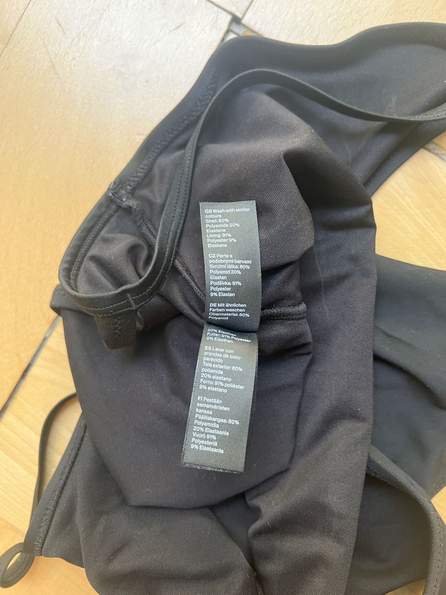 Weekday Costumi da bagno & Bikini: Badeanzug Weekday Avery schwarz Groesse S – Usato da Zürich venduto da romcam 3