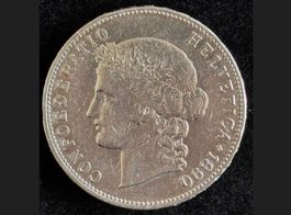 5Fr. 1890 mit schönem Silberglanz