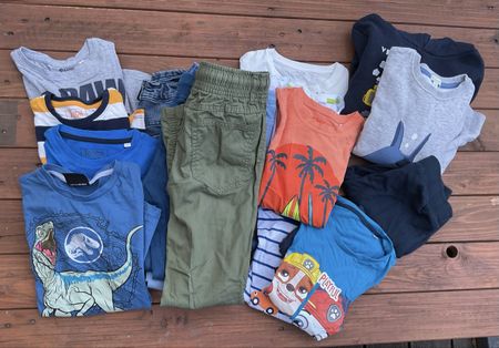 Kleiderpaket Jungs, Gr. 128, gemischte Kleider (Nr. 3)