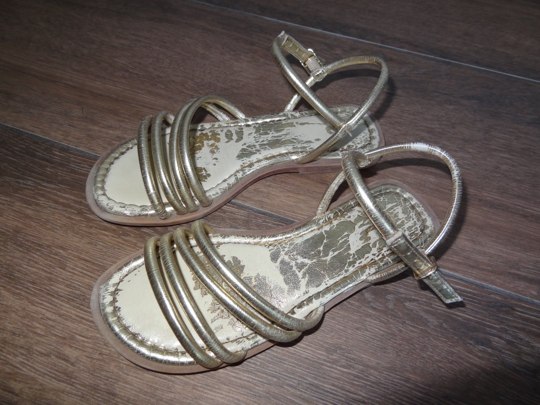 Zara Chaussures garçon: Sandales dorées enfant Taille 30 – D'occasion à Satigny par salvatore73 2