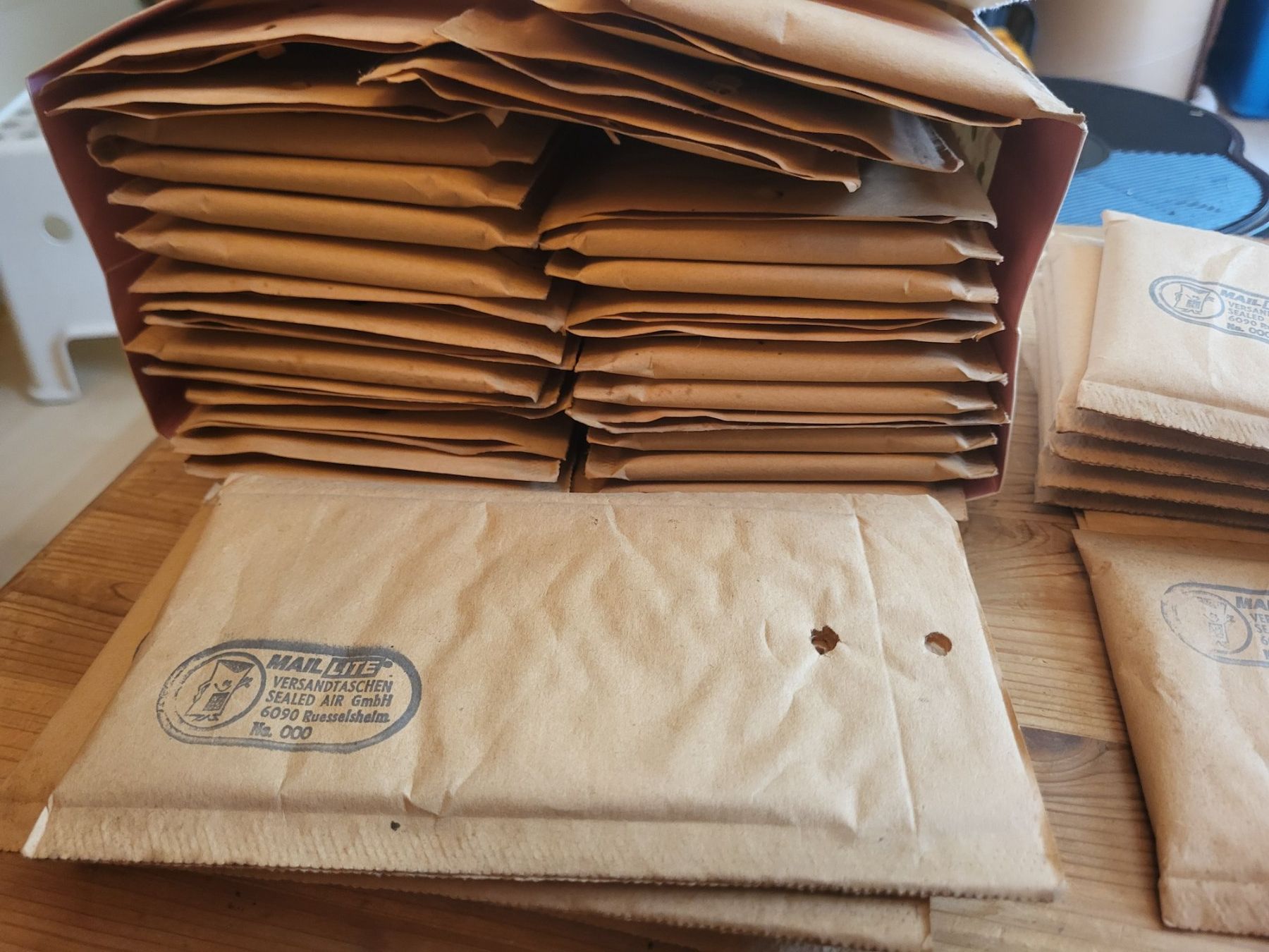 Alle Briefmarken: 43 Versandtschen, ungebraucht – Neu (gemäss Beschreibung) aus Guggisberg von Aegertenlehn