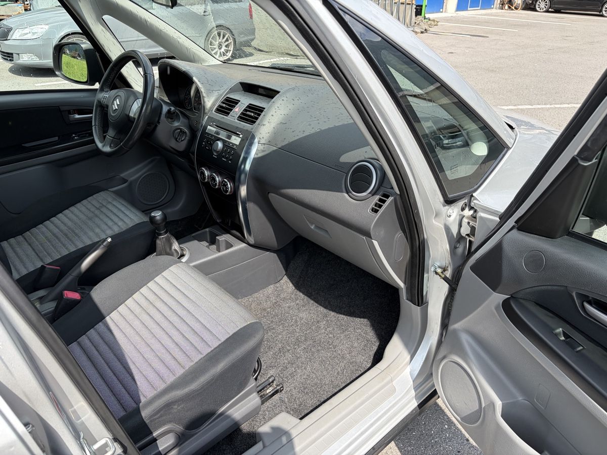Suzuki Autos: Suzuki SX4 1.6l 4x4 – D'occasion à Brienz BE par mar_582m 7