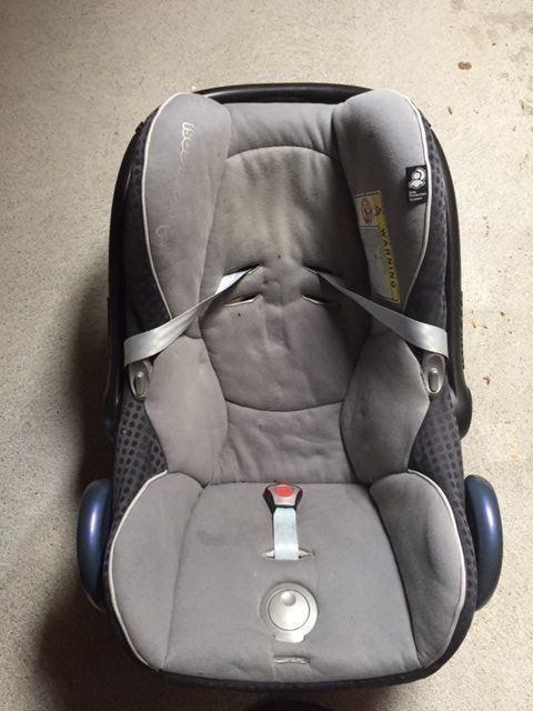 Maxi-Cosi Seggiolini per auto: Maxi Cosi Babyautositz – Usato da Emmen venduto da Aribini
