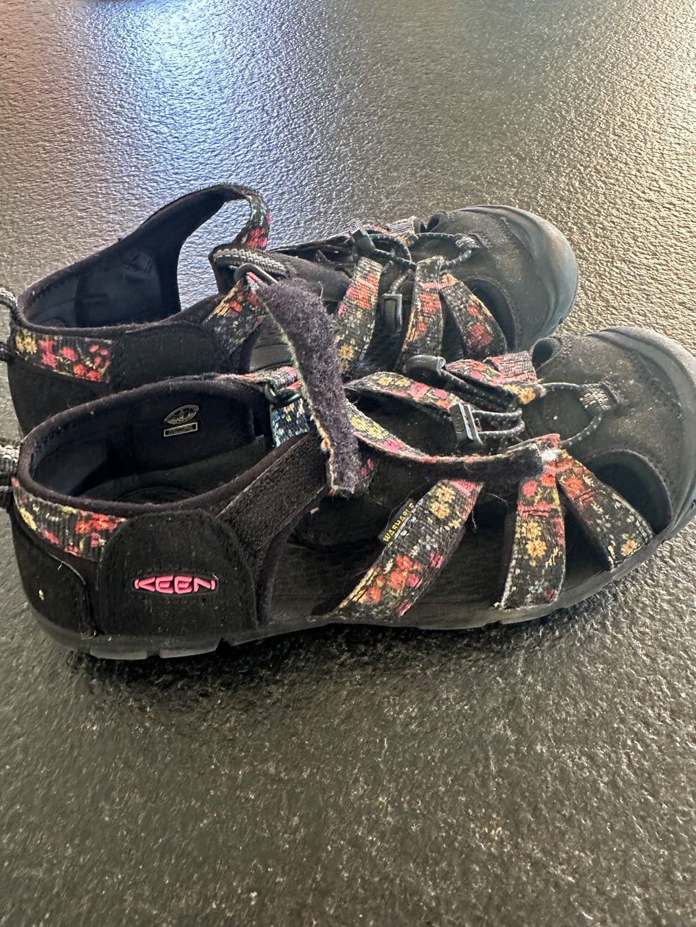 Keen Chaussures filles: Sandalen – D'occasion à Krauchthal par Sukra1 1