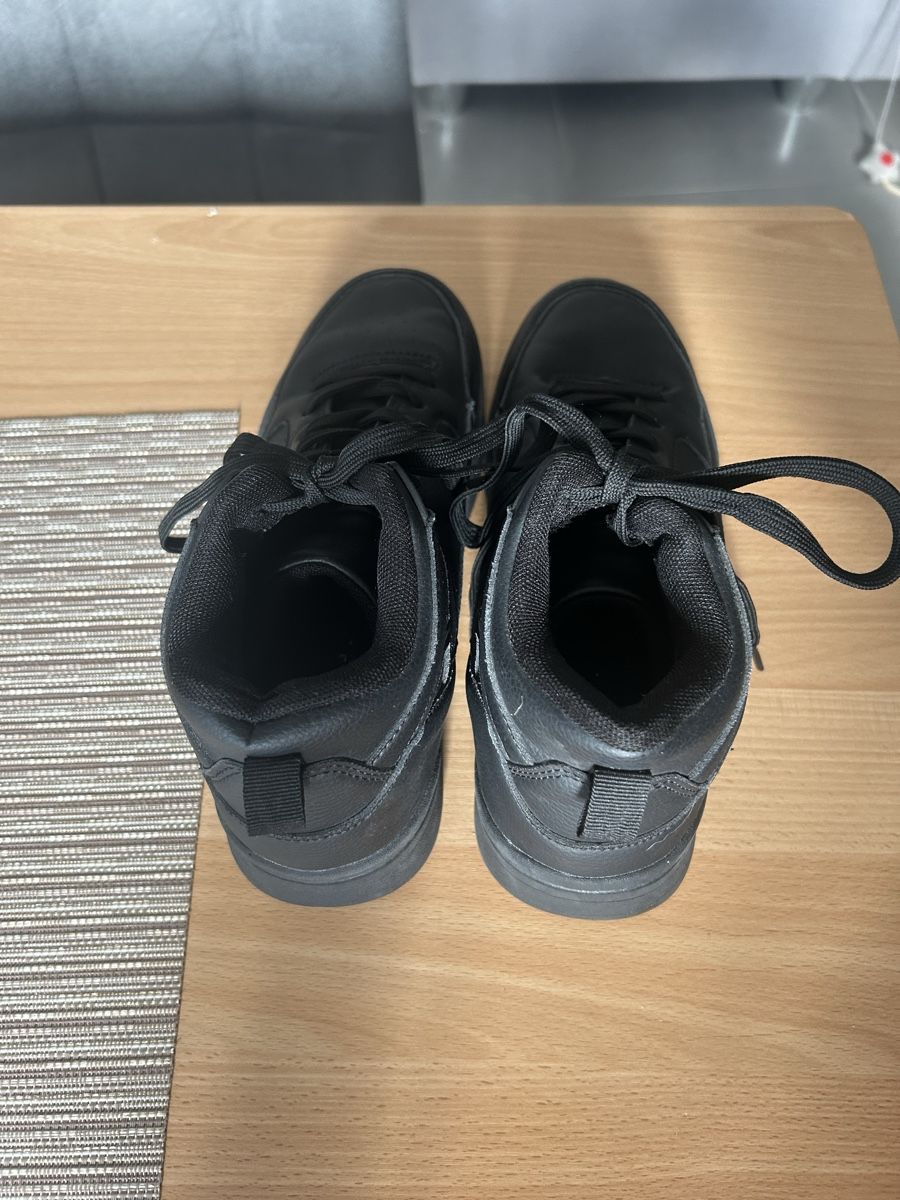 Scarpe da uomo: Chaussure noir – Usato da Grancy venduto da Raphaborg05 1