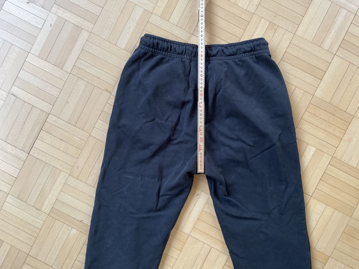 Nike Pantaloni: Nike Jogginghose Grösse S mit kleinem Makel – Usato da Basel venduto da pilzliii 6