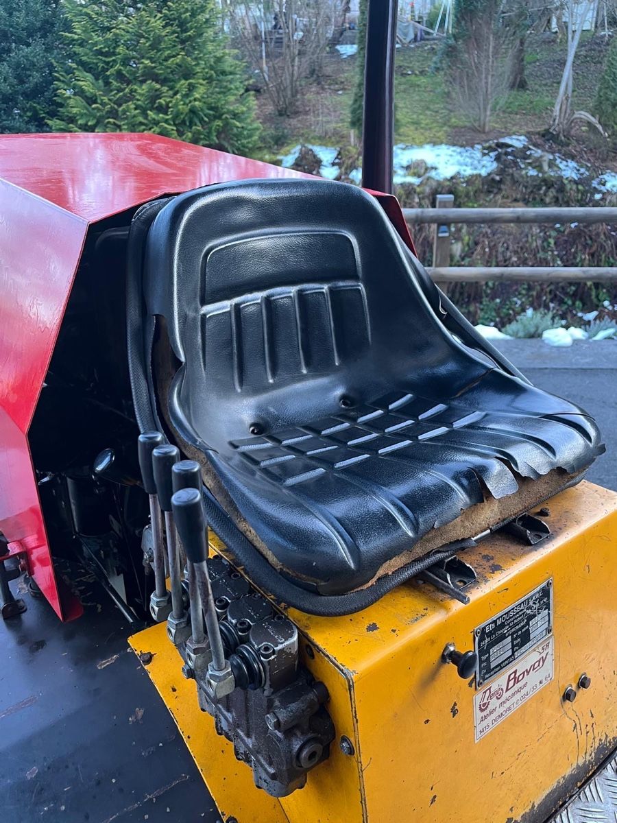 Carrelli elevatori e a forche: Geländestapler/Gabelstapler mit Schneespflug & Kippschaufe – Usato da Meggen venduto da Aur_r5rp 7