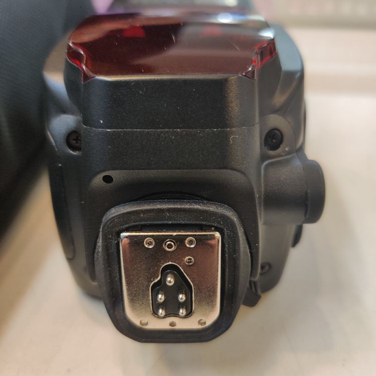Yongnuo YN565EX Blitzgerät für Canon mit Tasche 3
