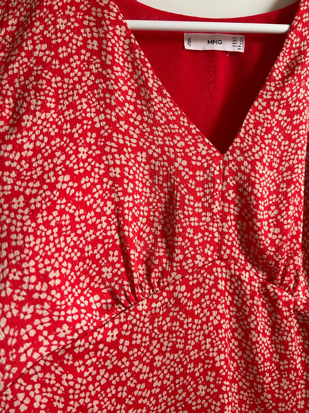 Mango Vestiti: Robe Mango rouge à fleurs, taille М – Usato da Courroux venduto da Yermakova 1