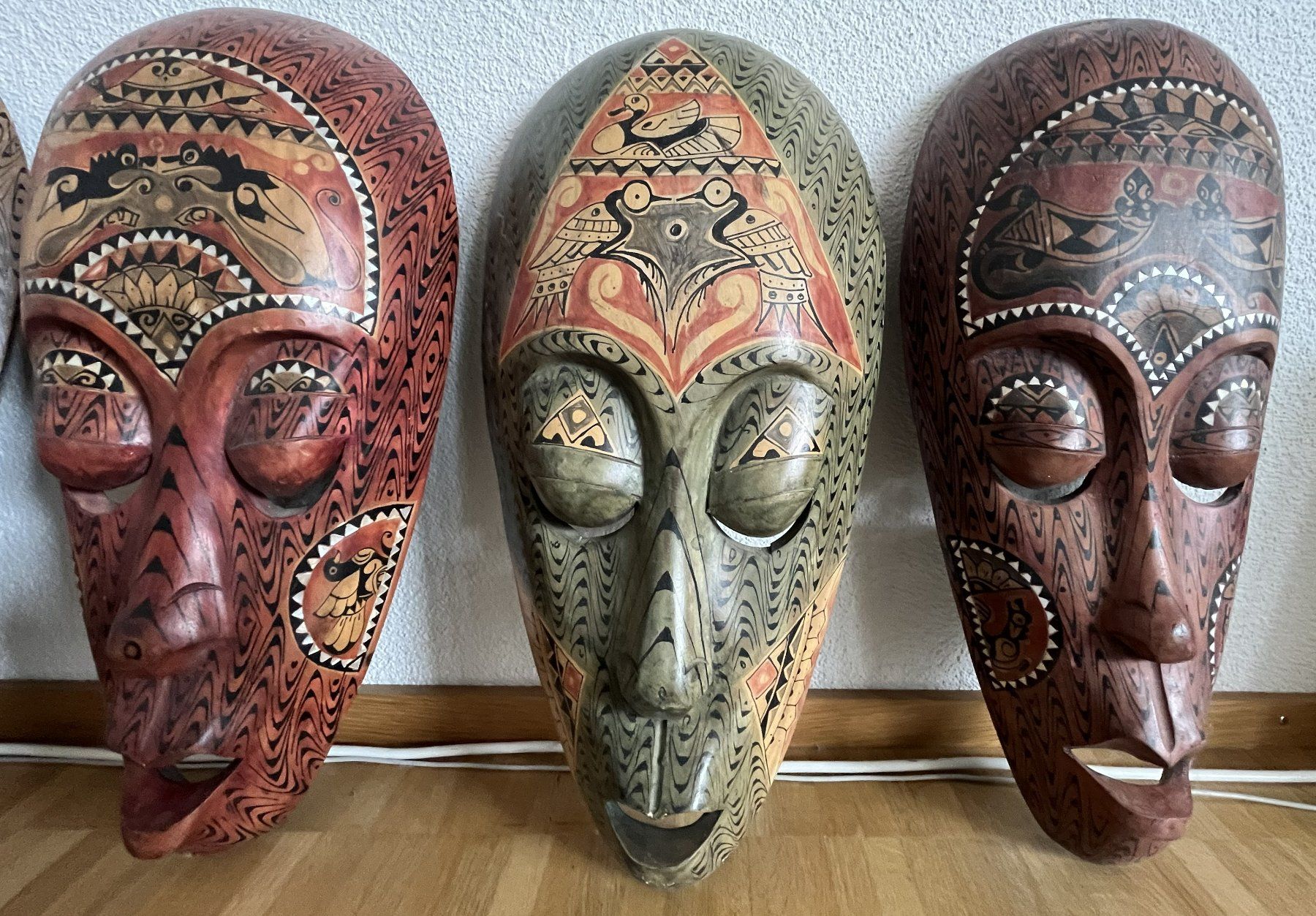 Masken: ❤️ 6 grosse traditionelle Holzmasken aus Indonesien ❤️ – Gebraucht aus Scherzingen von GuteWare_FairerPreis 1