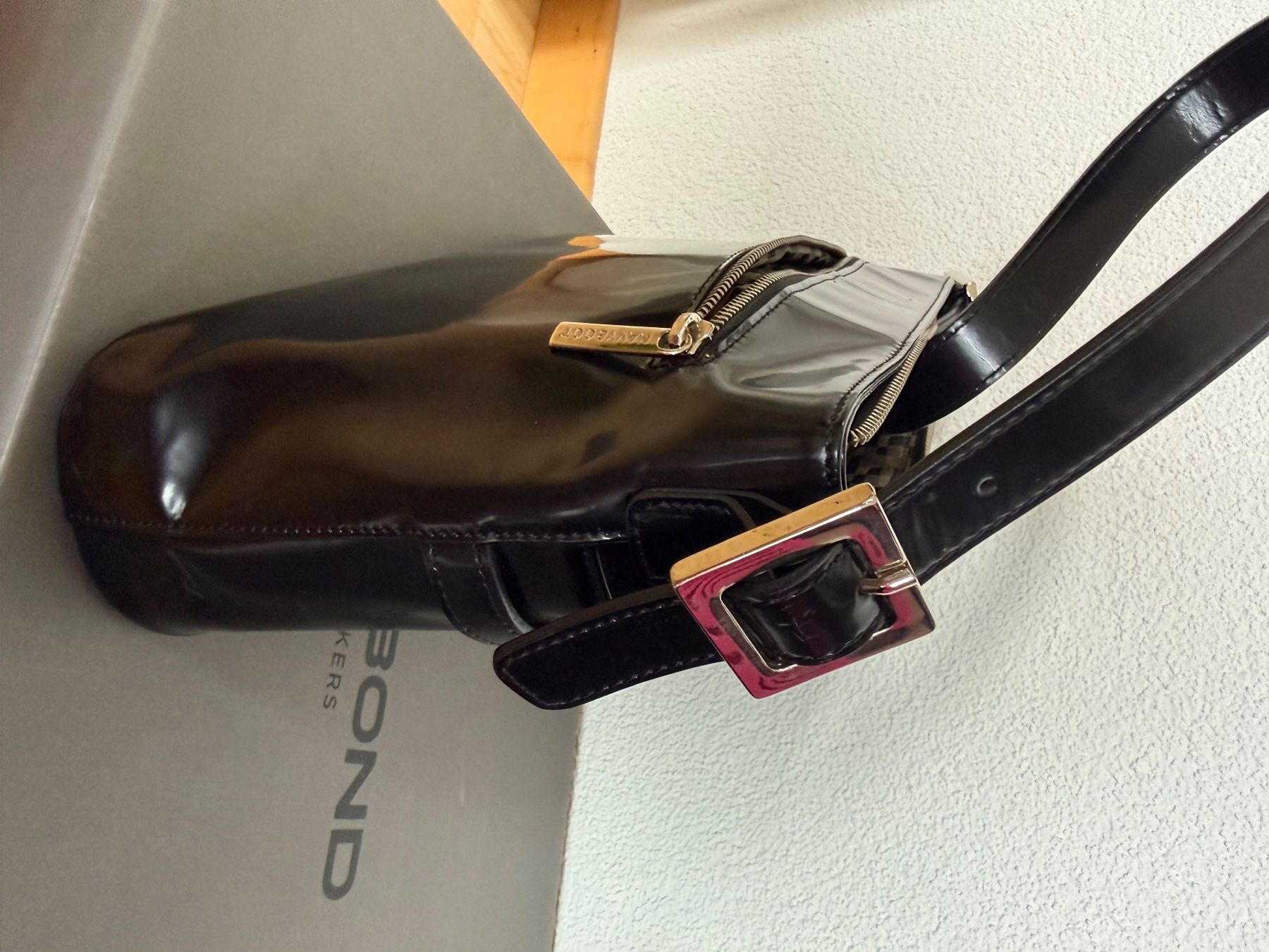 Navyboot Sacs femmes: Navyboot Handtasche aus Lackleder – D'occasion à Zumikon par naiischoen 6