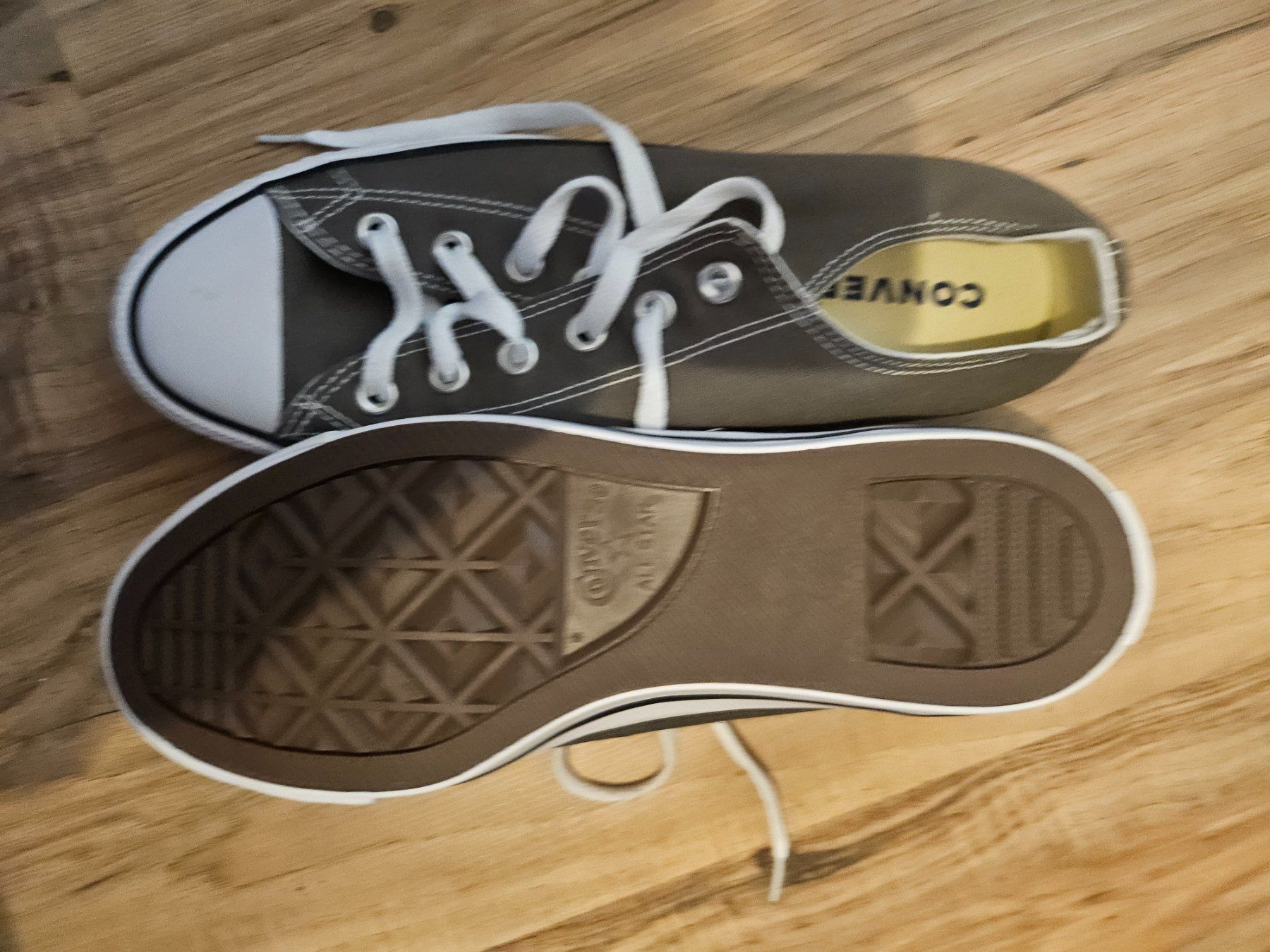 Converse Scarpe da uomo: Converse gr 41.5 ungetragen – Nuovo (secondo la descrizione) da Zermatt venduto da ancise
