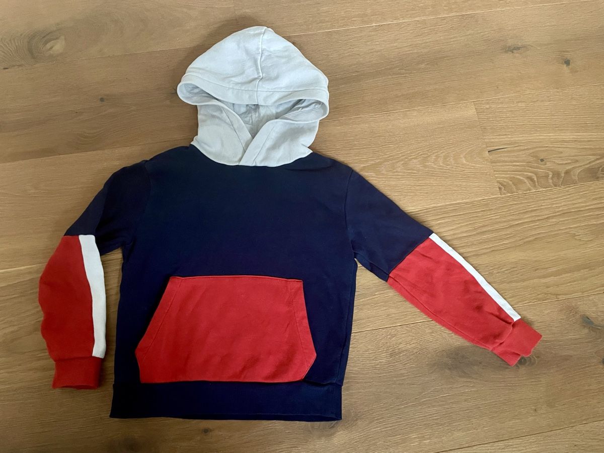 H&M Maglioni & Felpe: Kapuzenpulli / Pullover / Hoodie – Usato da Aarwangen venduto da erd_ngx8