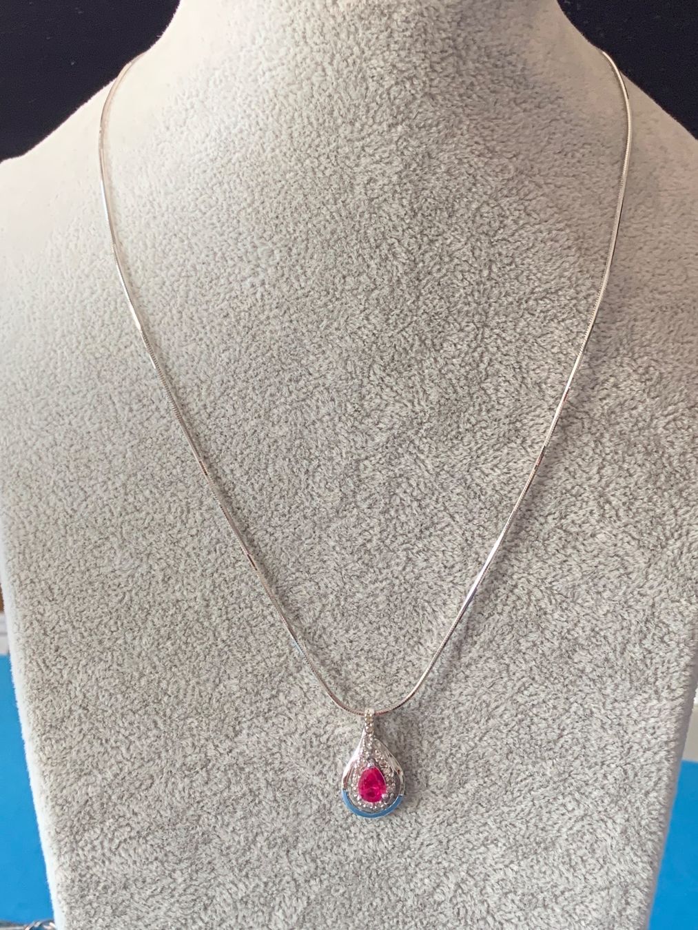 Ciondoli: Schlangenkette pinkiger Tropfen – Usato da Laufen venduto da belleskulptur 7