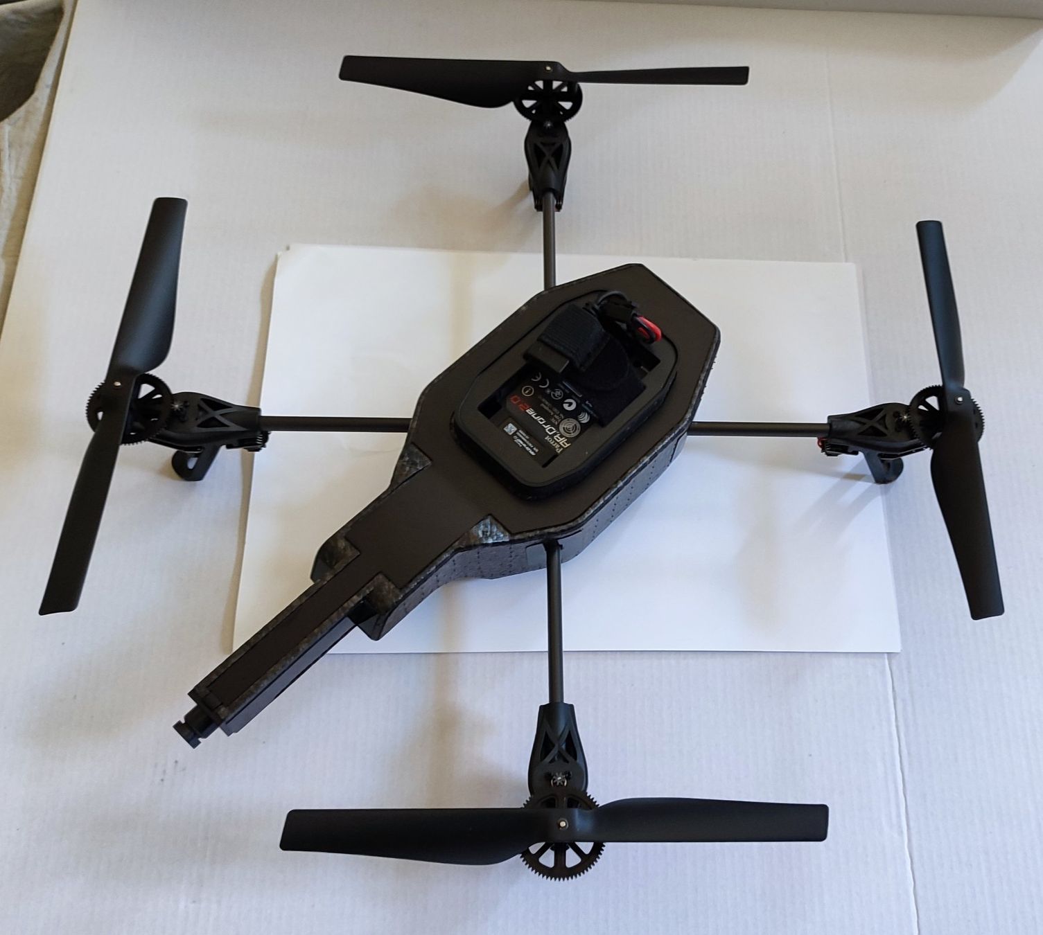 Parrot RC Modellbau: Drohne Parrot AR 2.0 – Gebraucht aus zürich von Pema7