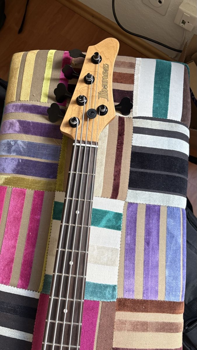 Ibanez Instruments de musique: Ibanez mdm 1605 – D'occasion à Maur par jam_syf8 1