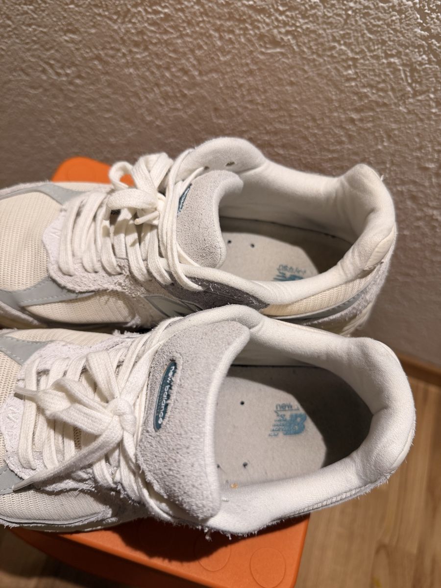 New Balance Scarpe da uomo: New Balance 2002R  – Usato da Adliswil venduto da AyresN. 1