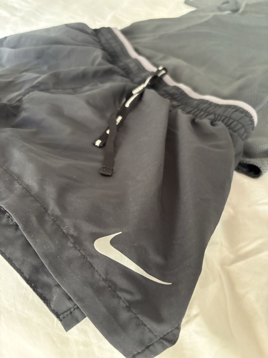 Lotti di vestiti: Nike ensemble  – Usato da Crans-Montana venduto da Jano_brn 1