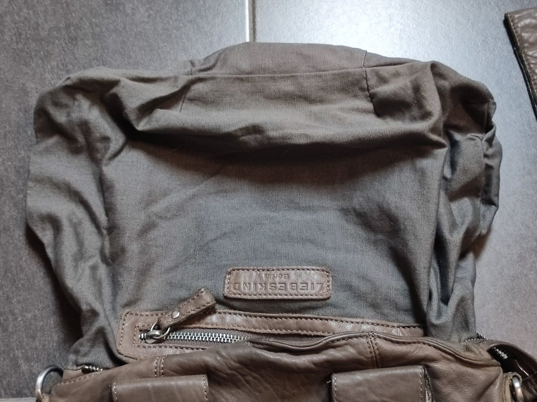 Liebeskind Borse da donna: Tasche / Schultertasche von Liebeskind – Usato da Wohlen AG venduto da Tikale 5