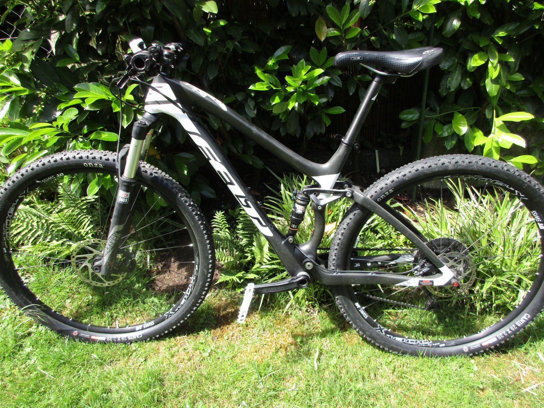 Biciclette: Fully MTB FELT EDICT Nine 2 voll Carbon Gr M 29" – Usato da Ottikon venduto da Locomotive01