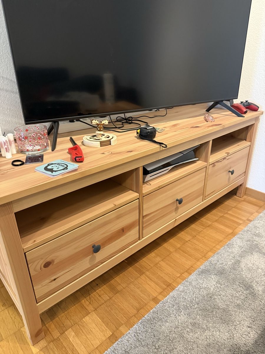 Ikea TV Möbel: Fernseherbank  – Neu (gemäss Beschreibung) aus Bergdietikon von sim_rg8v 1
