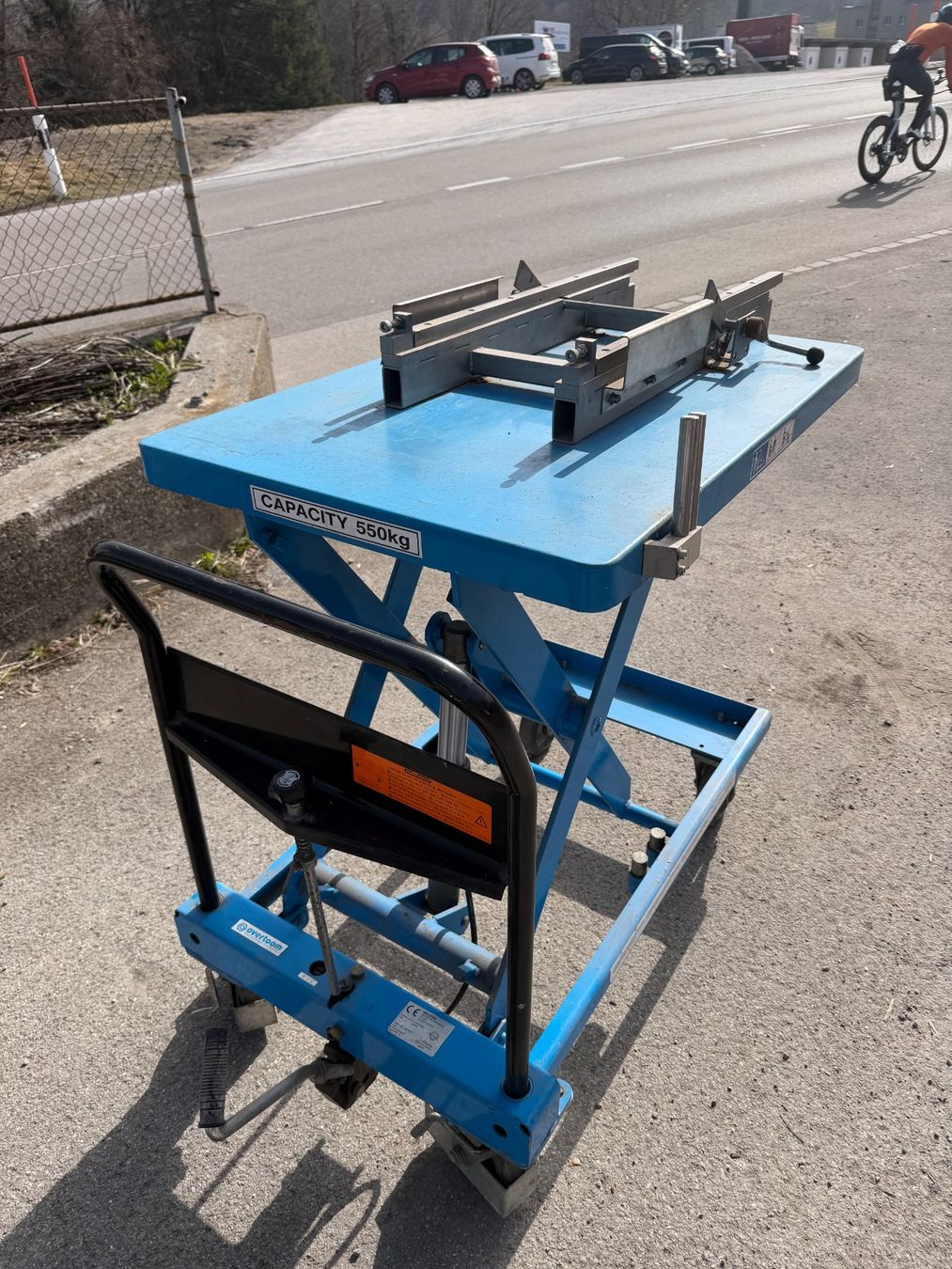 Piattaforme elevatrici & Crick: Mobilien Hydraulik-Scherenhubtischwagen Matreco – Usato da Uznach venduto da Kastro1987 4