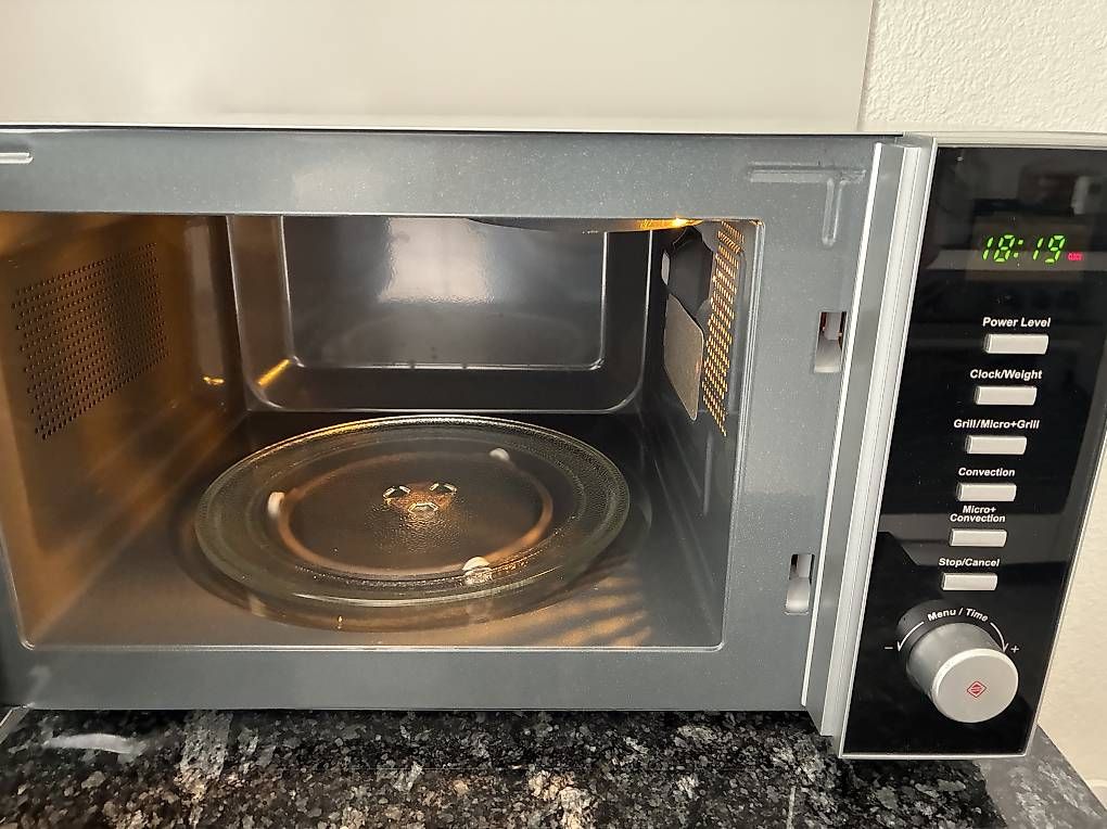 Elettrodomestici da cucina: 3 IN 1 MIKROWELLE – Usato da Basel venduto da Muggi54 2