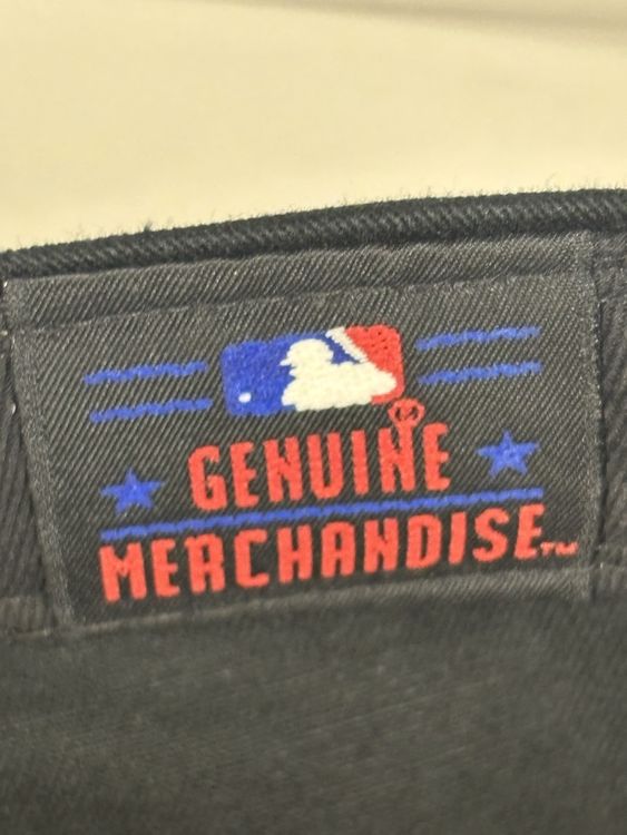 New Era Copricapi, berretti & cappellini: Casquette New Era NY Noire et Rouge 7 1/4 – Usato da Genève venduto da MonPucier 5