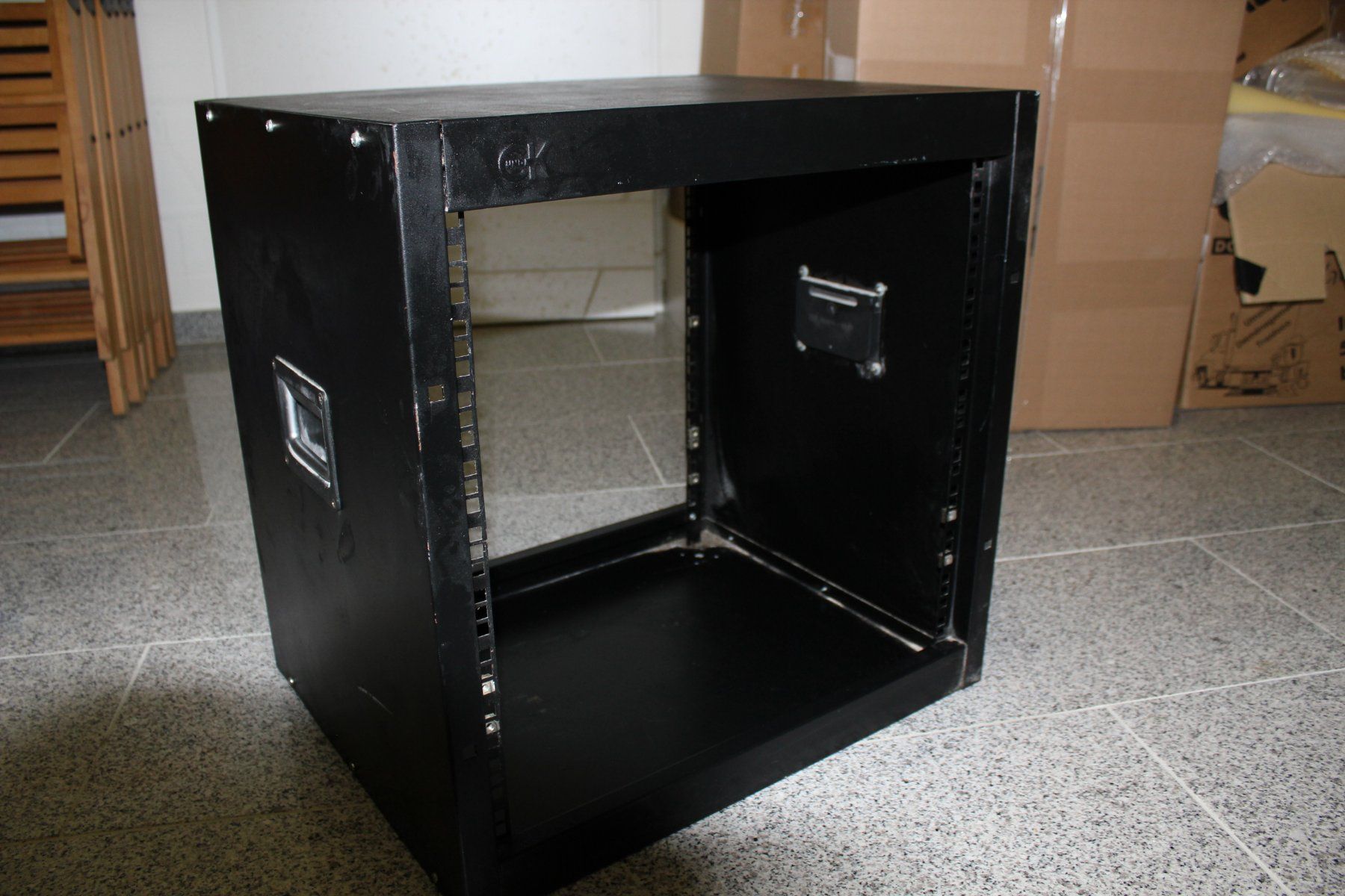 Autres accessoires: 19" metal rack – D'occasion à Erlenbach ZH par ultraSale 1