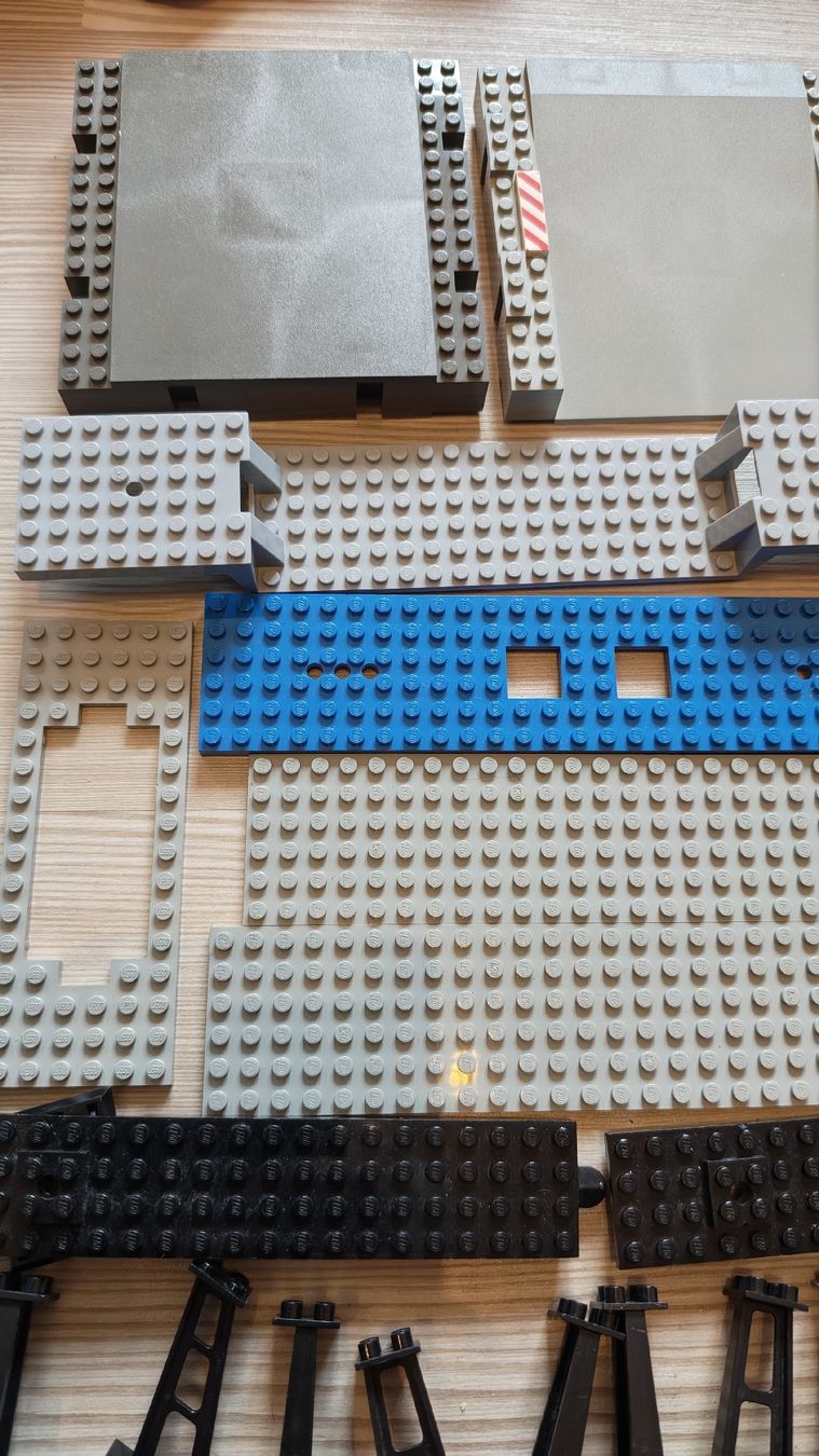 Lego Jouets: Lego Eisenbahn Teile gemischt – D'occasion à Effretikon par Superkarin7 3