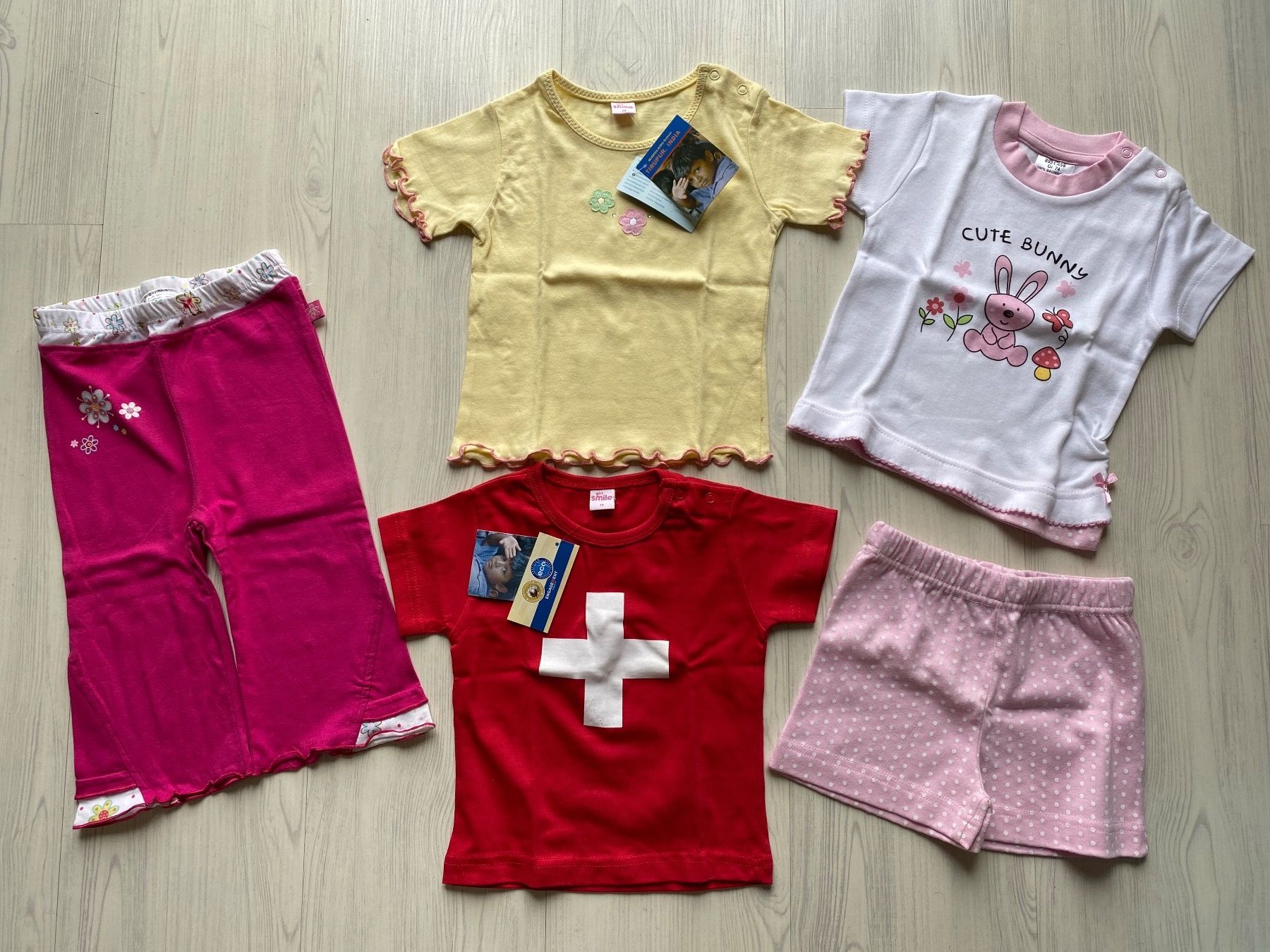 Lotti & Set di vestiti: 5-teiliges Mädchen Sommerset Gr. 74 NEU – Nuovo (secondo la descrizione) da Estavayer-le-Lac venduto da Mimmy02